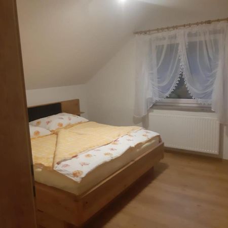 Ferienwohnung Anika Kleinlobming Экстерьер фото